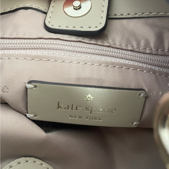 Kate Spade New York Lena Tan White Leather Colorblock Bucket Bag - Picture 12 of 13